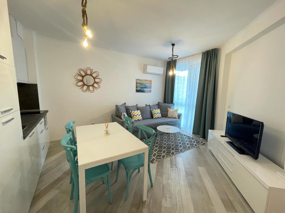 Izida Palace Apartments Napospart Kültér fotó