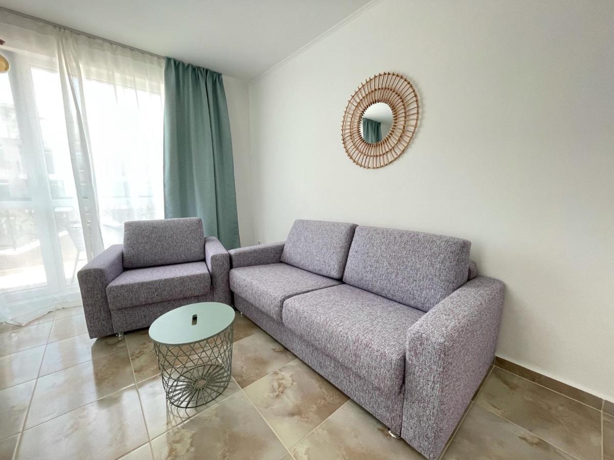 Izida Palace Apartments Napospart Kültér fotó